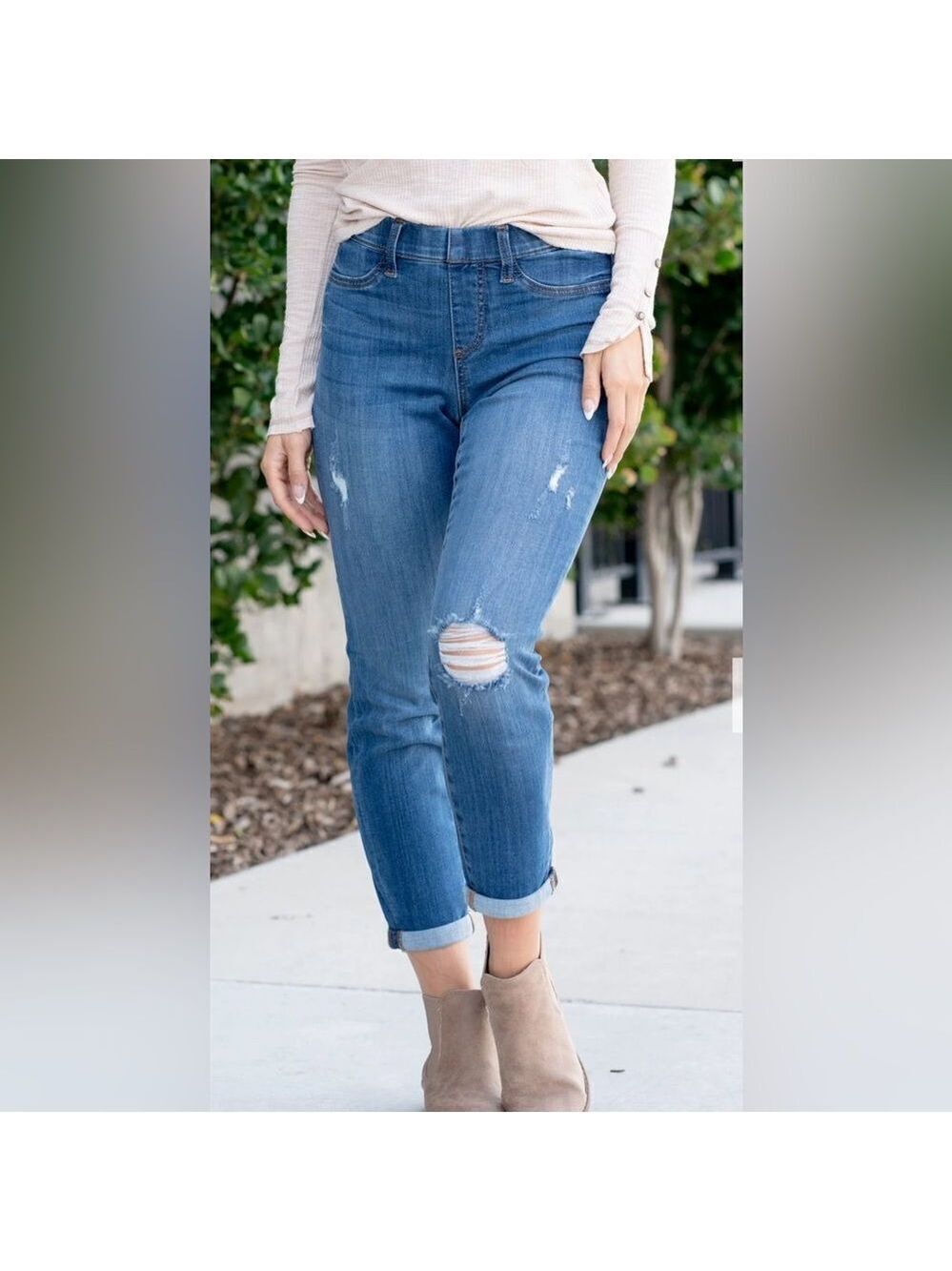 Judy Blue Boyfriend Fit Pull On High Rise Distressed Jeggings - Picture 2 of 8